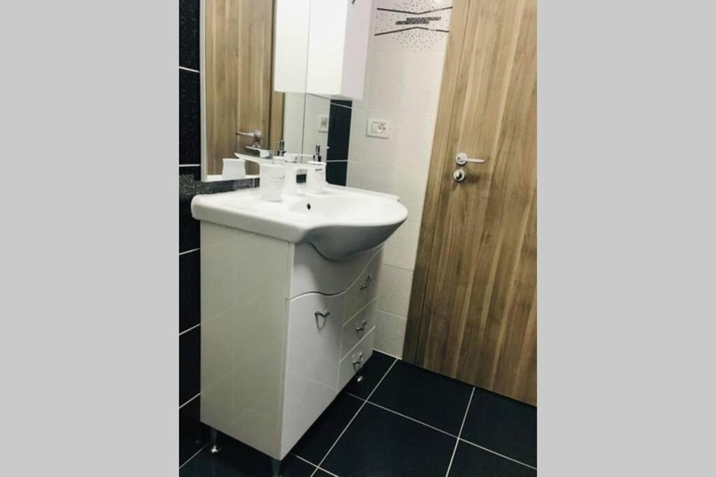 Bonte Residence Str Daliei Nr 3 Giroc Bagian luar foto